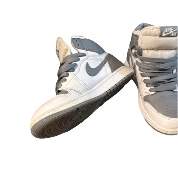 YOUTH Nike Jordan 1's gray/white retro high OG stealth. SIZE 4 -**NO BOX - Picture 6 of 16